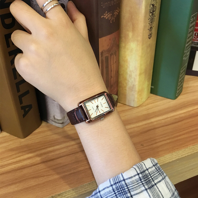 潮流復古小單品韓國方形皮帶手表百搭休閑針扣文藝女學生石英腕表
