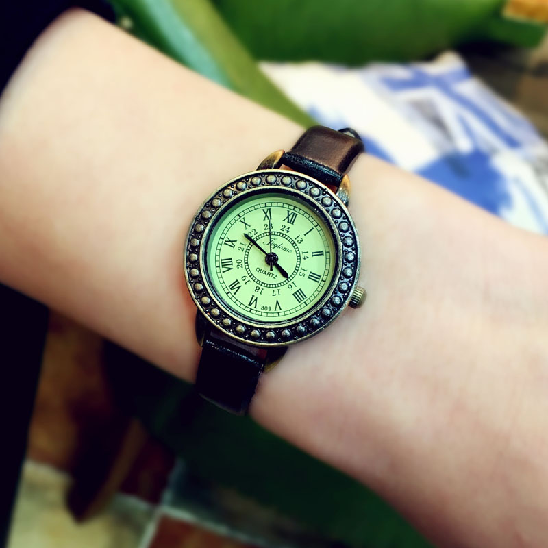 新款手表女士手表韓版日系復古簡約女表皮帶白領學生表石英時裝表